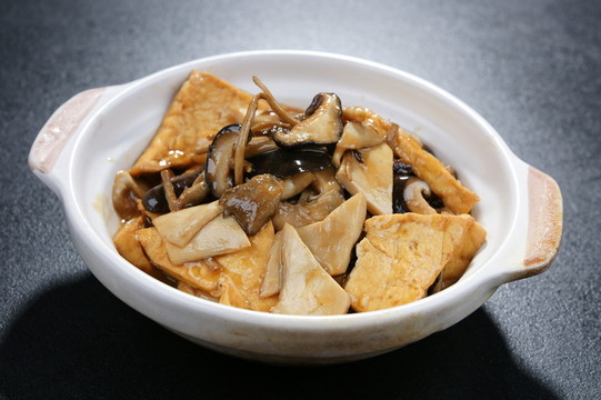 野山菌燒豆腐