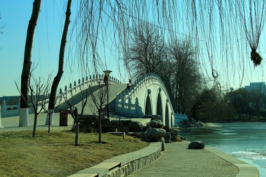 五孔拱橋