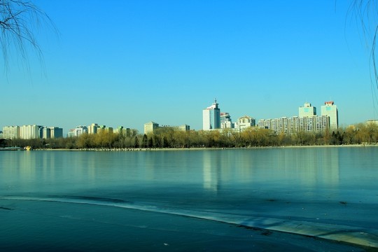 冬季湖景