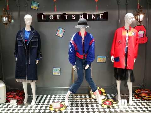 服裝櫥窗展示