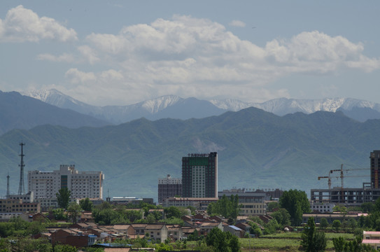 太白山 六月 積雪