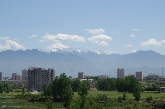 太白山 六月 積雪
