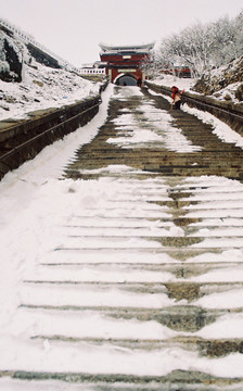 雪山山門