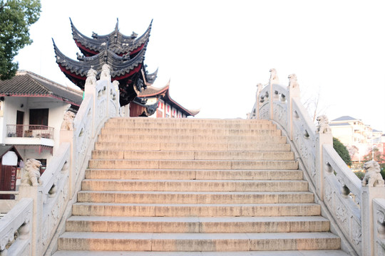橋上階梯