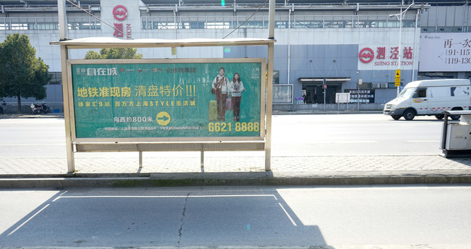 戶外廣告牌 廣告效果背景圖
