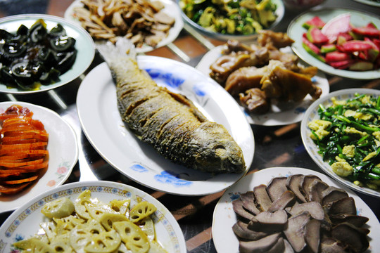 節(jié)日百姓餐桌