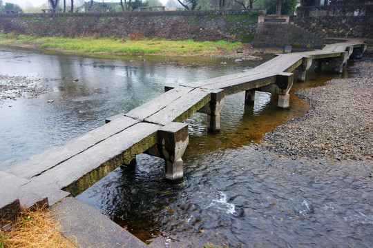 鄉(xiāng)村小石橋