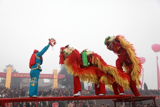 舞獅子