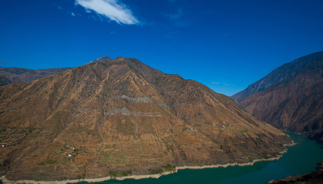 山 山脈 江畔