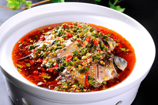涼拌鯽魚