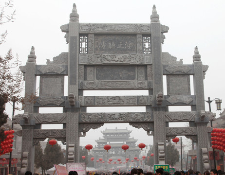 新建仿古牌坊