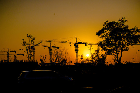 吊車 塔吊 夕陽