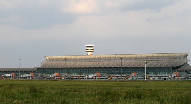 沈陽(yáng)機(jī)場(chǎng) T2航站樓 全景