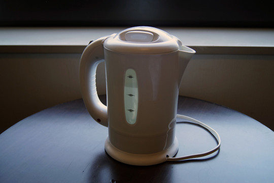 電熱水壺