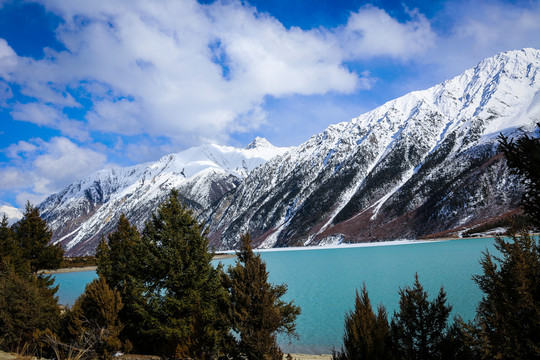西藏高原山川湖泊河流