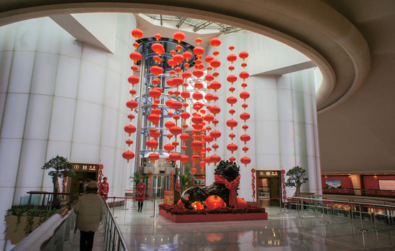 大廳紅燈籠