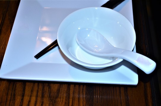 白瓷餐具 碗 白瓷盤 瓷器