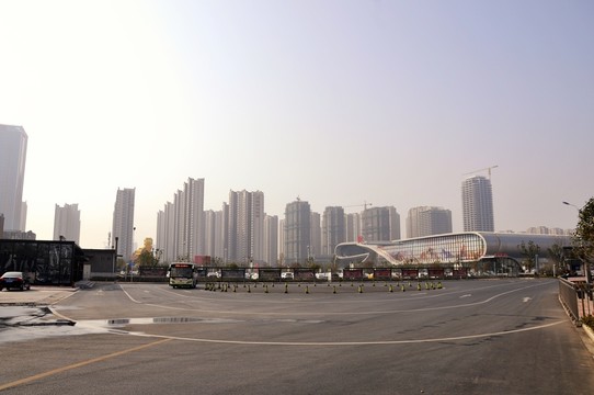 商業(yè)建筑 公交車站