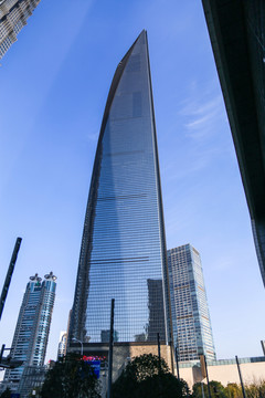 上?，F(xiàn)代城市建筑