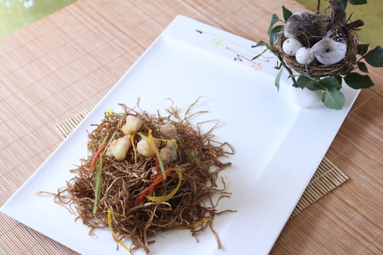 手撕茶樹菇