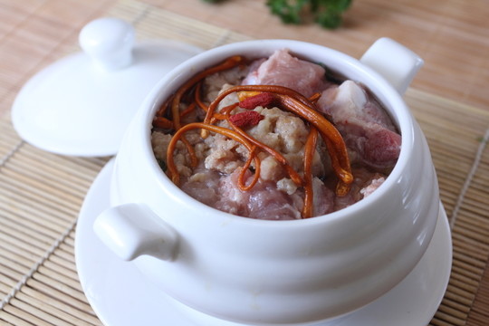 蟲(chóng)草花肉汁湯