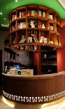 商場 展示臺 書籍