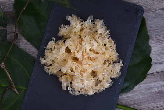 土特產(chǎn)銀耳