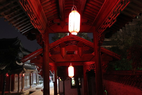 長廊燈籠