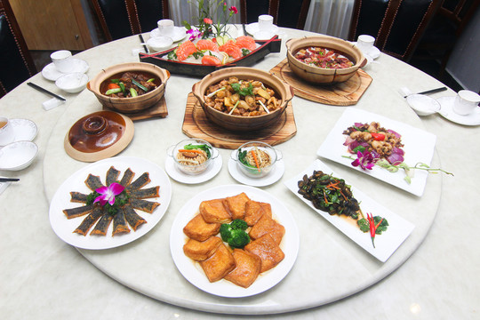 私房菜 一桌菜