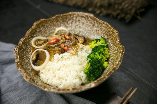 唐風(fēng)肥牛撈飯