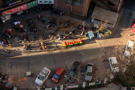 俯拍轎車