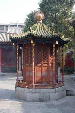 萬年燈 燈亭