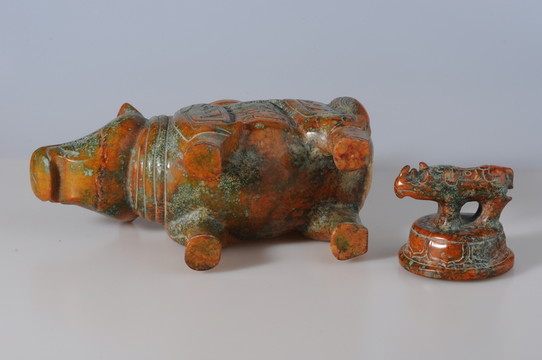 春秋玉器 犀牛玉樽