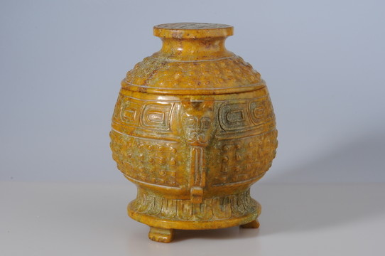 春秋玉尊 獸面四足玉尊