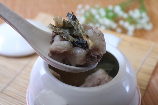 菜干燉豬肺湯