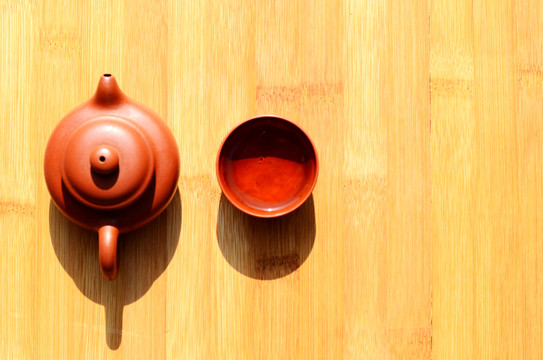 竹板上的茶具