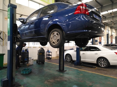 汽車(chē)修理廠