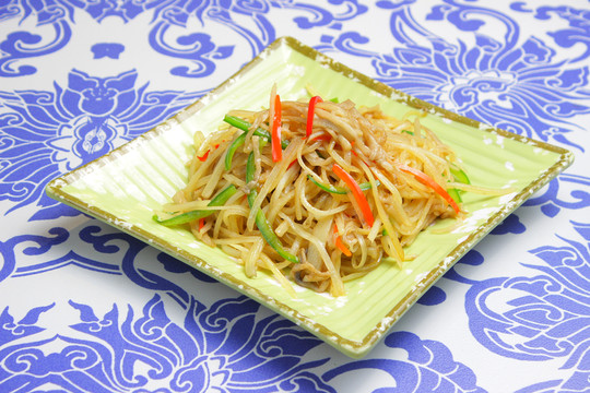 疙瘩炒三絲
