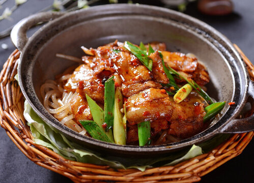 砂鍋苕粉回鍋肉