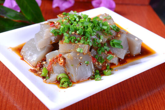 涼拌黑涼粉