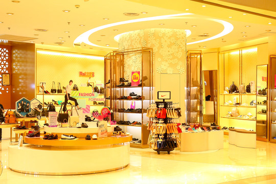 女鞋專賣店 皮具專賣店