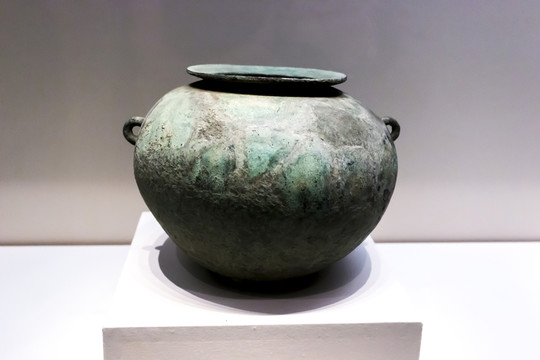 青銅瓿