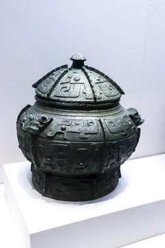 商王武丁時(shí)期的婦好青銅瓿