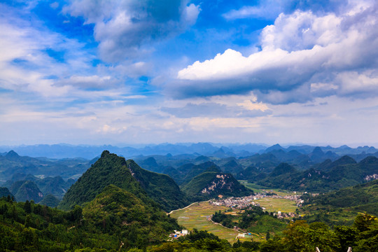 油嶺瑤寨自然風(fēng)光