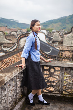 清純少女民國(guó)學(xué)生裝古村人像