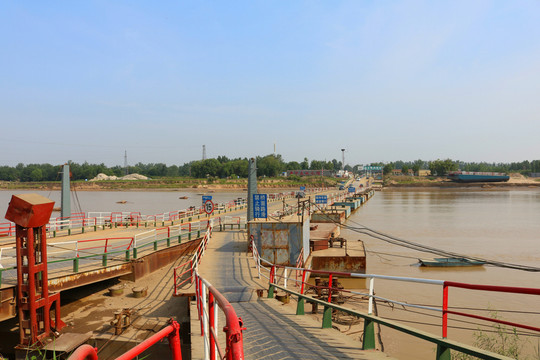 山東濟(jì)南黃河浮橋