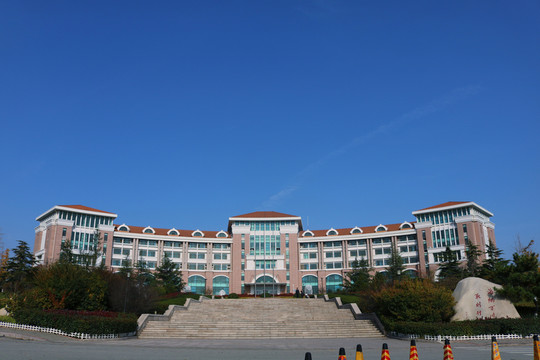 青島中國(guó)海洋大學(xué)嶗山校區(qū)行遠(yuǎn)樓