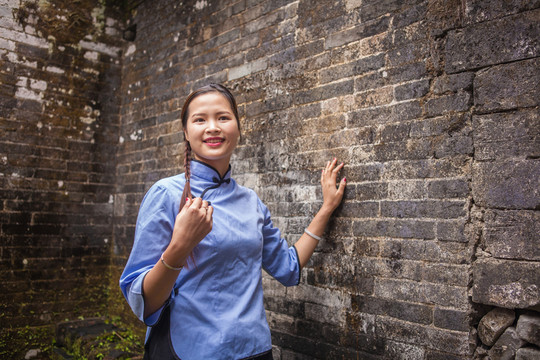 美女老宅民國(guó)風(fēng)人像寫真