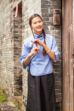 鄉(xiāng)村老宅民國(guó)風(fēng)美女