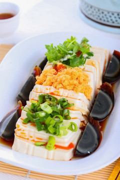 皮蛋豆腐